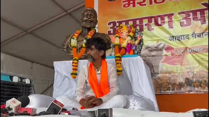 मागण्यांची अंमलबजावणी जोपर्यंत होत नाही तोपर्यंत मुंबई कदापि सोडणार नाही, सरकारने मला गोळ्या घातल्या तरी मागे हटणार नाही. जेलमध्ये टाकले तरी जेलमध्ये सुद्धा आमरण उपोषण करणार असल्याचा इशारा जरांगे पाटील यांनी हजारो मराठा आंदोलकांसमोर दिला.