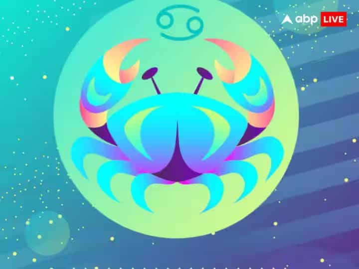 Cancer Tarot Horoscope: According to the calculation of tarot cards, do not do any work in a hurry to Cancer zodiacs. Today you can be attracted to the opposite sex. There may be beneficial changes in business.