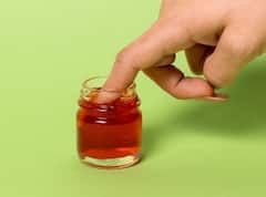 किडनी को खराब कर सकता है नकली शहद, घर पर इस तरह करें पहचान