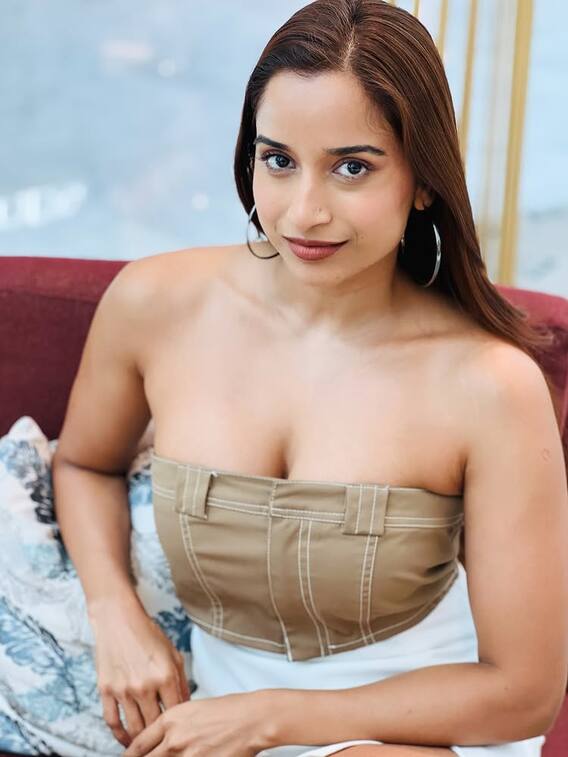 પૂજા ભાલેકરના સ્ટાઇલિશ લુક પરથી નજર નહીં હટે