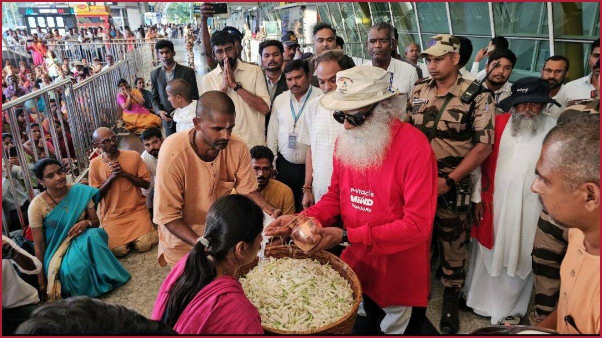 Sathguru: மூளை அறுவை சிகிச்சைக்கு பின் பைக்கில் கைலாய யாத்திரை; யோக விஞ்ஞானத்தின் சக்தி - சத்குரு