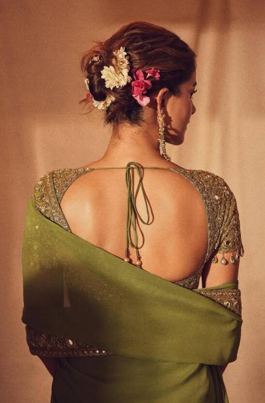 અભિનેત્રી અનન્યાનો મૉસ્ટ ફેશનેબલ સાડી લૂક વાયરલ