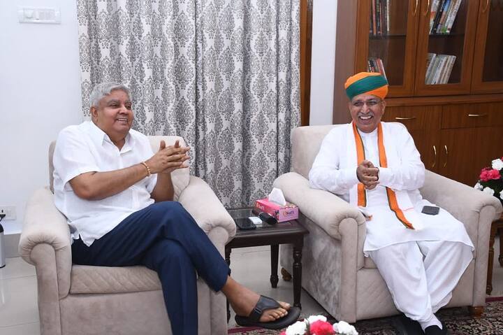 इस हिसाब अगर देखा जाए तो पूर्व उप राष्ट्रपति जगदीप धनखड़ को 42 हजार रुपये पेंशन मिलेगी. जो कि उप राष्ट्रपति की पेंशन से काफी कम है.