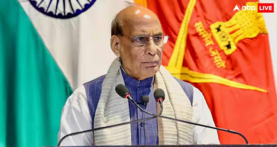 ‘कोई परमानेंट दोस्त या दुश्मन नहीं, सिर्फ…’, ट्रंप के 50 फीसदी टैरिफ पर क्या बोले रक्षामंत्री