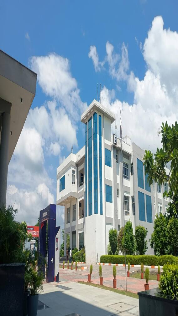 दिल्ली में यूपीएससी कोचिंग के लिए कितनी देनी होती है फीस?