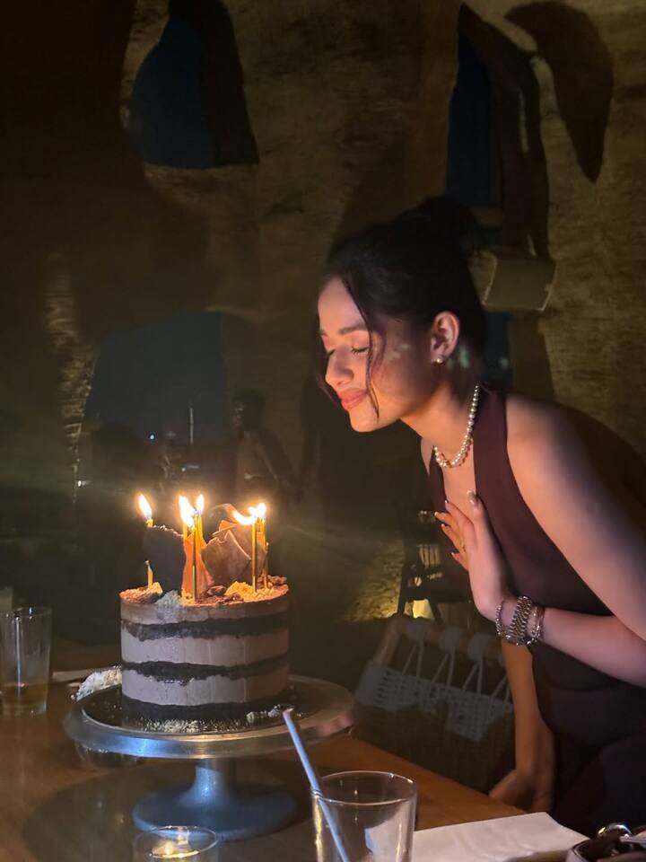 TV's popular actress and social media influencer Jannat Zubair celebrated her 24th birthday with great pomp on August 29. He has shared pictures of his special moment with fans on his Instagram handle.