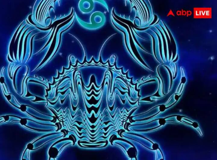 ਕਰਕ- ਤੁਹਾਡੀ ਰਾਸ਼ੀ ਦਾ ਮਾਲਕ ਚੰਦਰਮਾ ਗ੍ਰਹਿ ਹੈ। ਅਜਿਹੀ ਸਥਿਤੀ ਵਿੱਚ, ਚੰਦਰ ਗ੍ਰਹਿਣ ਦਾ ਕਰਕ ਰਾਸ਼ੀ ਦੇ ਲੋਕਾਂ 'ਤੇ ਬੁਰਾ ਅਸਰ ਪਵੇਗਾ। ਕਿਉਂਕਿ ਗ੍ਰਹਿਣ ਦੌਰਾਨ, ਚੰਦਰਮਾ ਦੀ ਸ਼ਕਤੀ ਕਮਜ਼ੋਰ ਹੋ ਜਾਂਦੀ ਹੈ। ਅਜਿਹੀ ਸਥਿਤੀ ਵਿੱਚ, ਗ੍ਰਹਿਣ ਦੌਰਾਨ, ਤੁਹਾਨੂੰ ਮਾਨਸਿਕ ਤੌਰ 'ਤੇ ਸਥਿਰ ਰਹਿਣ ਦੀ ਜ਼ਰੂਰਤ ਹੈ ਅਤੇ ਆਪਣੀ ਸਿਹਤ ਅਤੇ ਰਿਸ਼ਤਿਆਂ ਵੱਲ ਵੀ ਧਿਆਨ ਦੇਣ ਦੀ ਜ਼ਰੂਰਤ ਹੈ।