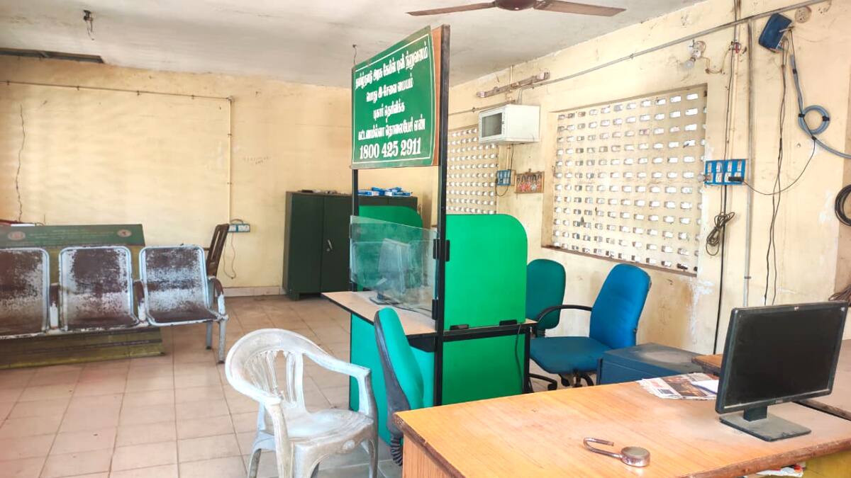 ஆதார் சேவை முடக்கம்: மாணவர்கள், மக்கள் கடும் அவதி! மாவட்ட நிர்வாகம் நடவடிக்கை எடுக்குமா?