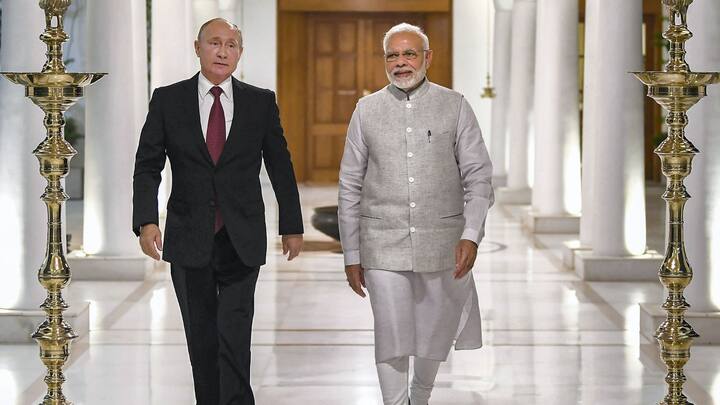 শীর্ষ সম্মেলনের ফাঁকে প্রধানমন্ত্রী মোদি রাশিয়ার প্রেসিডেন্ট ভ্লাদিমির পুতিনের সঙ্গে দ্বিপাক্ষিক আলোচনা করবেন বলেও মনে করা হচ্ছে।