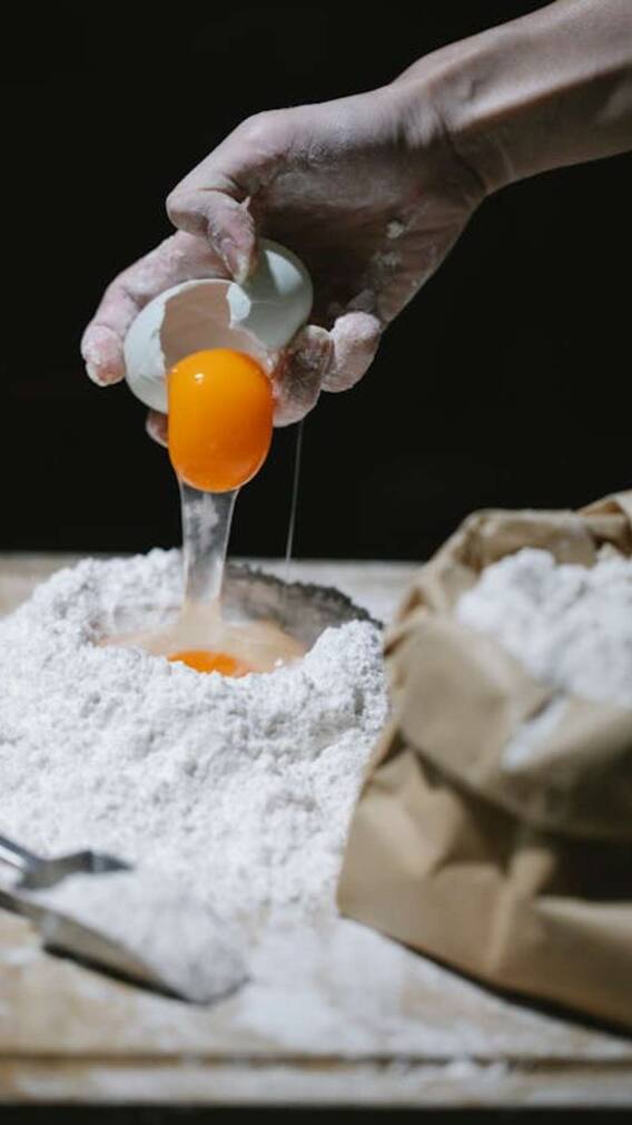 एका दिवसात किती अंडी खाणं शरीराला फायद्याचं?