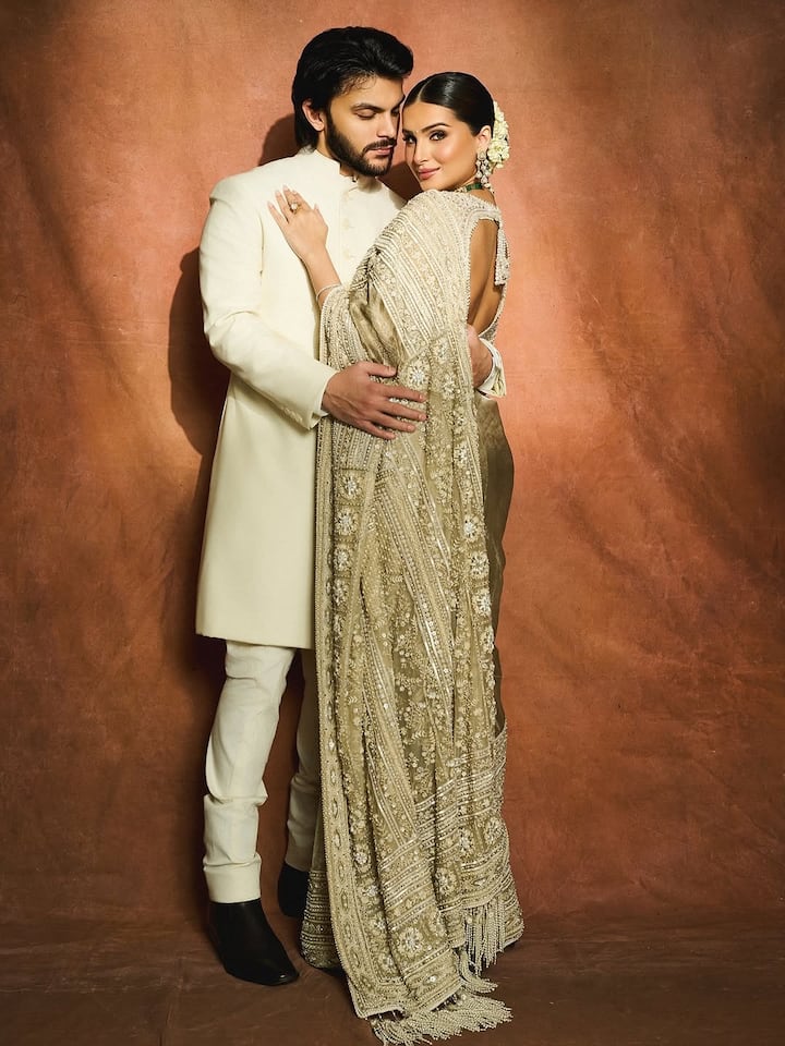 Tara Sutaria Soft-Launches Beau Veer Pahariya During Ganesh Chaturthi Celebration Among the pictures, one stood out — Tara posed with Veer, who lovingly held her while she smiled shyly at the camera.