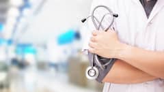 कोरोना झाल्याचं सांगून चुकीचा उपचार, मृताच्या अवयवांच्या तस्करीचा आरोप, अहिल्यानगरच्या डॉक्टरांचा जामीन फेटाळला