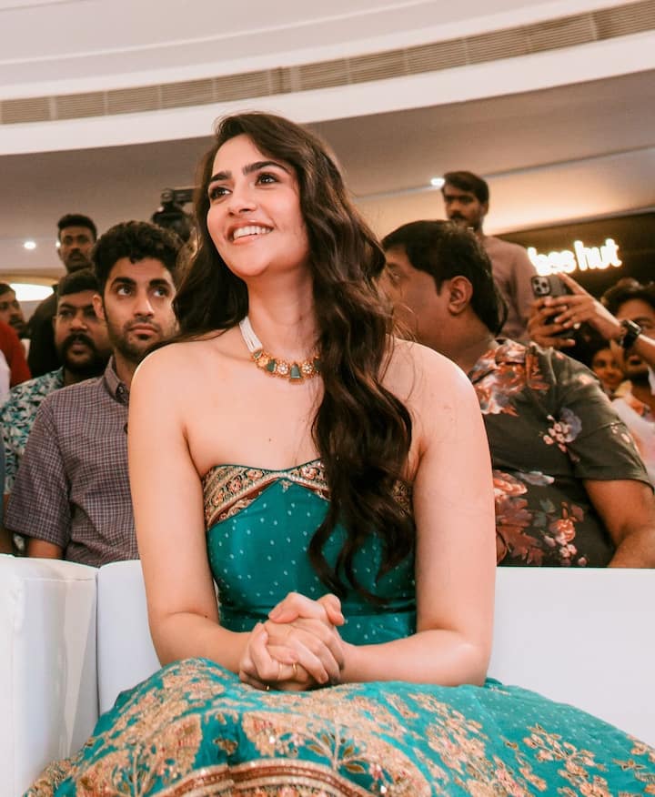 ஏ.ஆர் முருகதாஸ் இயக்கியுள்ள மதராஸி படத்தை ஶ்ரீ லக்ஷ்மி மூவிஸ் தயாரித்துள்ளது. அனிருத் இசையமைத்துள்ளார்