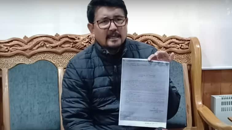 <div>CEC Leh Defends Sonam Wangchuk's HIAL Land Cancellation, Cites Rs 14-Crore Premium Default</div>