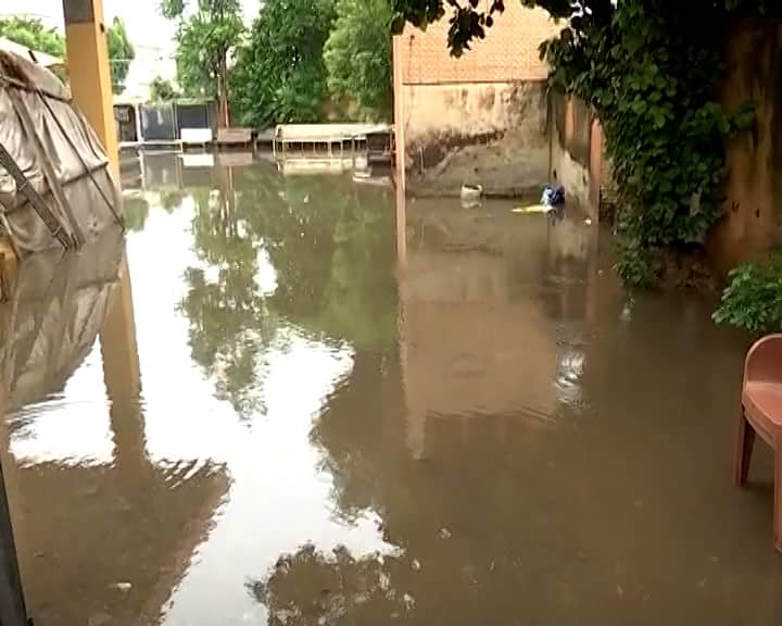 પરિસ્થિતિ વધુ વણસે નહીં તે માટે તંત્ર દ્વારા સાવચેતીના પગલાં લેવામાં આવી રહ્યા છે. SDRF (State Disaster Response Force)ની ટીમોને કોઈપણ કટોકટીનો સામનો કરવા માટે સ્ટેન્ડબાય પર રાખવામાં આવી છે.