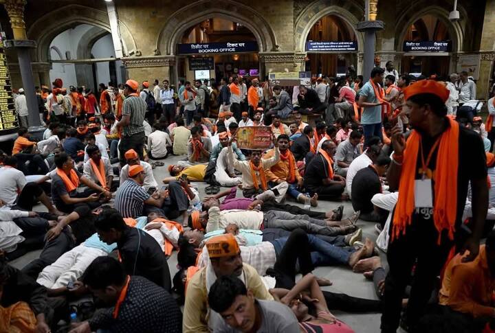 आझाद मैदानात आंदोलनाचा जोर दिवसेंदिवस वाढत असून, सरकारने यावर ठोस निर्णय घ्यावा, अशी मागणी मराठा समाजाकडून होत आहे.