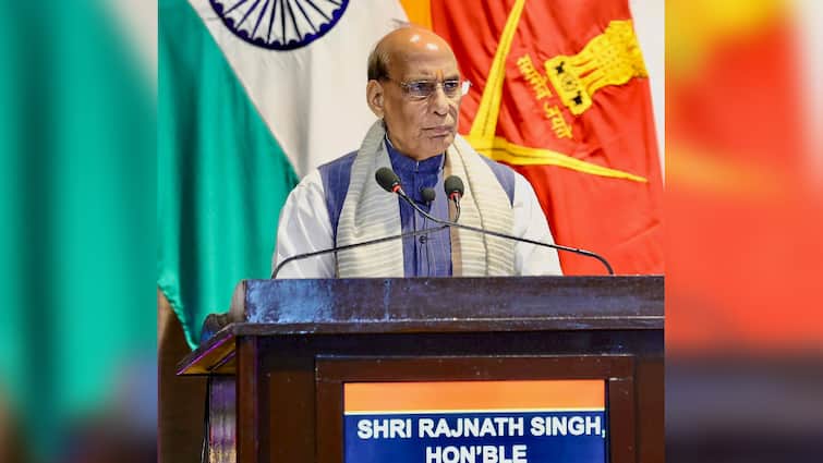 Rajnath Singh Stresses Self-Reliance Amid US Tariff Tensions: ‘No Permanent Friends Or Enemies’ Rajnath Singh Stresses Self-Reliance Amid US Tariff Tensions: ‘No Permanent Friends Or Enemies’
