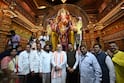 Amit Shah at Lalbaugcha Raja : गोंडस नातवाला कडेवर घेऊन अमित शाह लालबागचा राजाच्या दर्शनाला