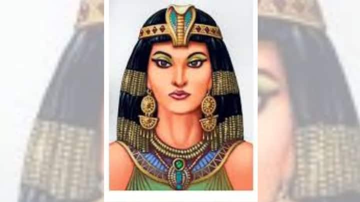 বাইবেলেও মেকআপ-এর উল্লেখ রয়েছে। ইহুদি এবং খ্রিস্টান, দুই জাতির বাইবেলের ক্ষেত্রেই একথা প্রযোজ্য। মেকআপ-এর সাহায্য়ে চোখ বড় করে দেখানোর উল্লেখ রয়েছে The Book of Jeremiah-তে।