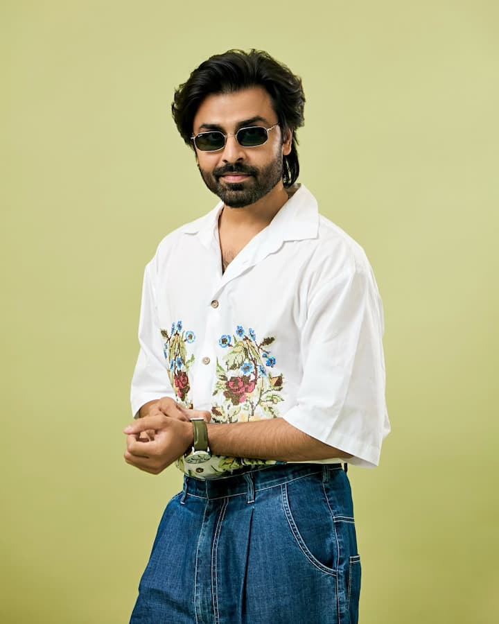 जितेंद्र कुमार ने अपने स्कूली पढ़ाई अलवर से ही की इसके बाद आगे की पढ़ाई के लिए वो खड़गपुर आ गए और आईआईटी खड़गपुर से उन्होंने सिविल इंजीनियरिंग में बीटेक किया. शुरुआती दिनों में उन्होंने एक जापानी कंपनी में काम किया.