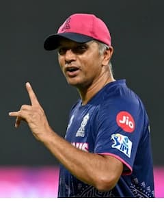 ਰਾਹੁਲ ਦ੍ਰਾਵਿੜ ਨੇ ਅੱਧ ਵਿਚਾਲੇ ਛੱਡੀ ਇਸ ਟੀਮ ਦੀ ਕੋਚਿੰਗ, ਹੈਰਾਨ ਕਰ ਦਏਗੀ ਵਜ੍ਹਾ...