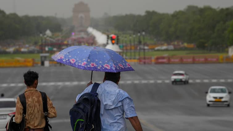 Delhi Braces For Heavy Rain On Monday; Flooded Jammu, Punjab, HP To See Downpours Till Tuesday Delhi Braces For Heavy Rain On Monday; Flooded Jammu, Punjab, HP To See Downpours Till Tuesday