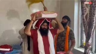 Punjab Flood: 'ਆਪ' ਵਿਧਾਇਕ ਨੇ ਜਿੱਤੇ ਦਿਲ, ਹੜ੍ਹਾਂ ਦੌਰਾਨ ਸ੍ਰੀ ਗੁਰੂ ਗ੍ਰੰਥ ਸਾਹਿਬ ਜੀ ਨੂੰ ਸੁਰੱਖਿਅਤ ਸਥਾਨ 'ਤੇ ਪਹੁੰਚਾਇਆ