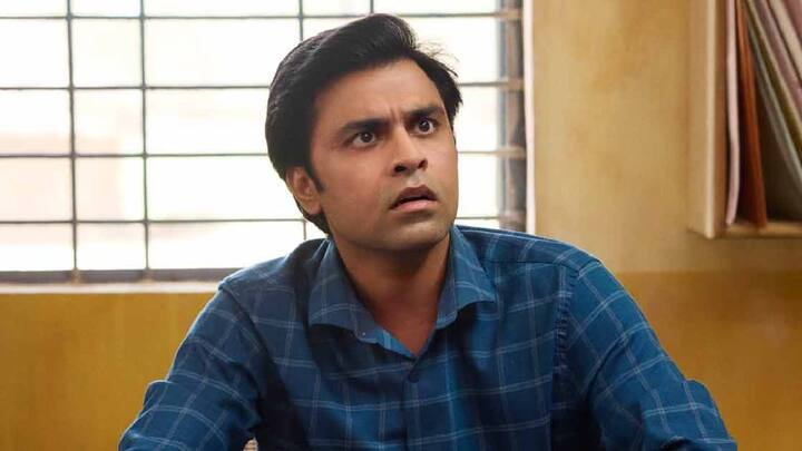 इस वेबसीरीज से उनका किरदार इतना हिट हुआ कि स्टूडेंट्स उन्हें मेंटर के रूप में देखने लगे. उनकी सादगी और किरदारों में जान डालने की कला उन्हें युवा दर्शकों के बीच बेहद लोकप्रिय बनाती है. इसके बाद पॉपुलर सीरीज 'पंचायत' में भी ग्रामीण भारत की सादगी को खूबसूरती से पेश किया.