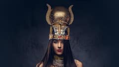 History of Makeup: প্রাচীন কাল থেকেই ব্যবহার, তাও চরিত্রের মাপকাঠি ছিল সাজগোজ, মেকআপ সেই ছুঁৎমার্গ কাটিয়ে উঠল কী করে?