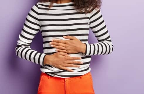 Improvement in digestion: Eating peanuts also strengthens the digestive system. The fiber present in it removes the problem of constipation and helps to keep the stomach clean.