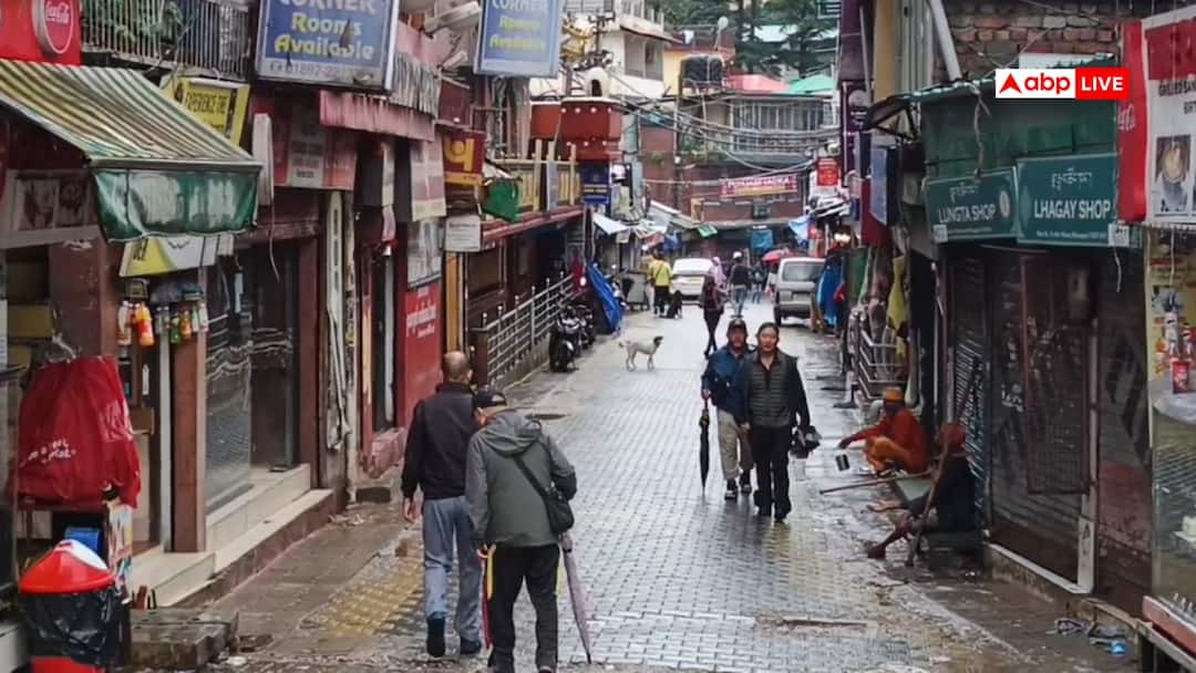 Kangra Rainfall And Landslides tourism Dharamshala Hotel Business Affected in Himachal ANN हिमाचल की भारी बारिश में डूबा पर्यटन! होटल कारोबारी चिंतित, एडवांस बुकिंग भी हो रही रद्द