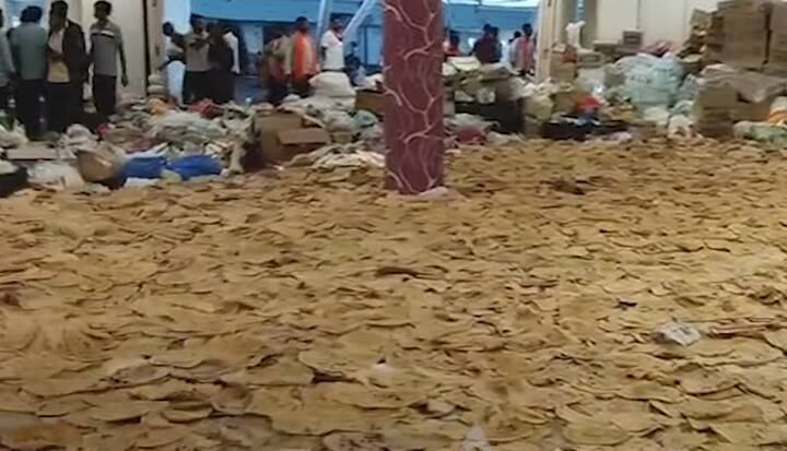 दुसरीकडे, मुंबईत मराठा बांधव हजाराच्या संख्येने आझाद मैदान परिसरात आले आहेत. त्यामुळे प्रत्येकाच्या नाश्त्याची आणि जेवणाची व्यवस्थाही केली जात आहे. अहिल्या नगरमधील मराठा बांधवांनी आपल्या शेतातील सात टन पेरू भरून ट्रक आझाद मैदानावर आणला आहे