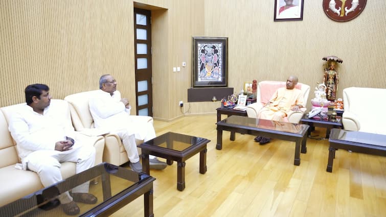 UP Politis: गठबंधन तोड़ने की धमकी के बीच सीएम योगी से मिले संजय निषाद, सामने, इस मुद्दे पर हुई बात