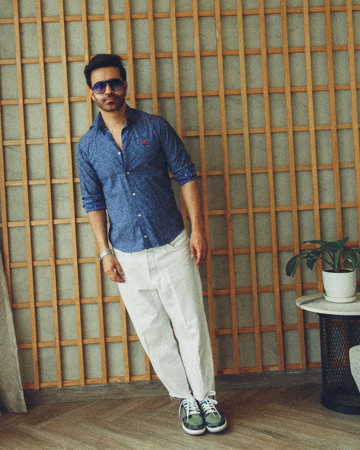 बॉलीवुड हंगामा से बातचीत के दौरान उन्होंने बताया कि, ‘मेरे पास पैसे खत्म हो गए थे. मैं फिल्म स्टार बनना चाहता था और टीवी में काम नहीं करना चाह रहा था. मैं सड़क पर जिम में हर जगह सिर्फ रोता रहता था. कि मुझे टीवी पर काम करना पड़ेगा.’