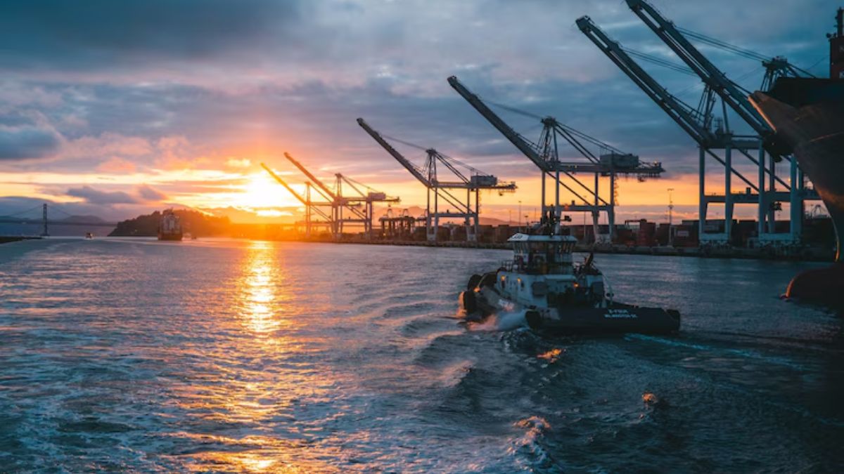 Global Oil Markets Range-Bound Amid Oversupply Fears, OPEC+ Meeting In Focus