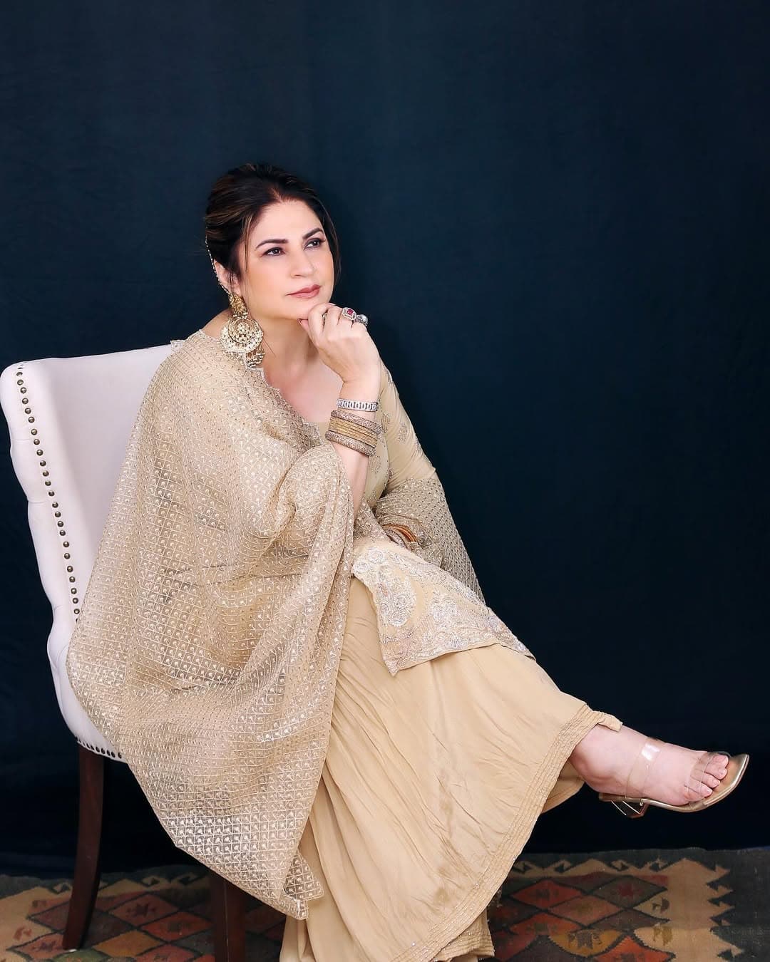 He started his film career in the 1980s. His first film cemetery came in 1988. She then appeared in many popular films, including hit films like Khiladi 1992, King Uncle 1993 and Coal 1997. These films gave him a strong identity among the audience.