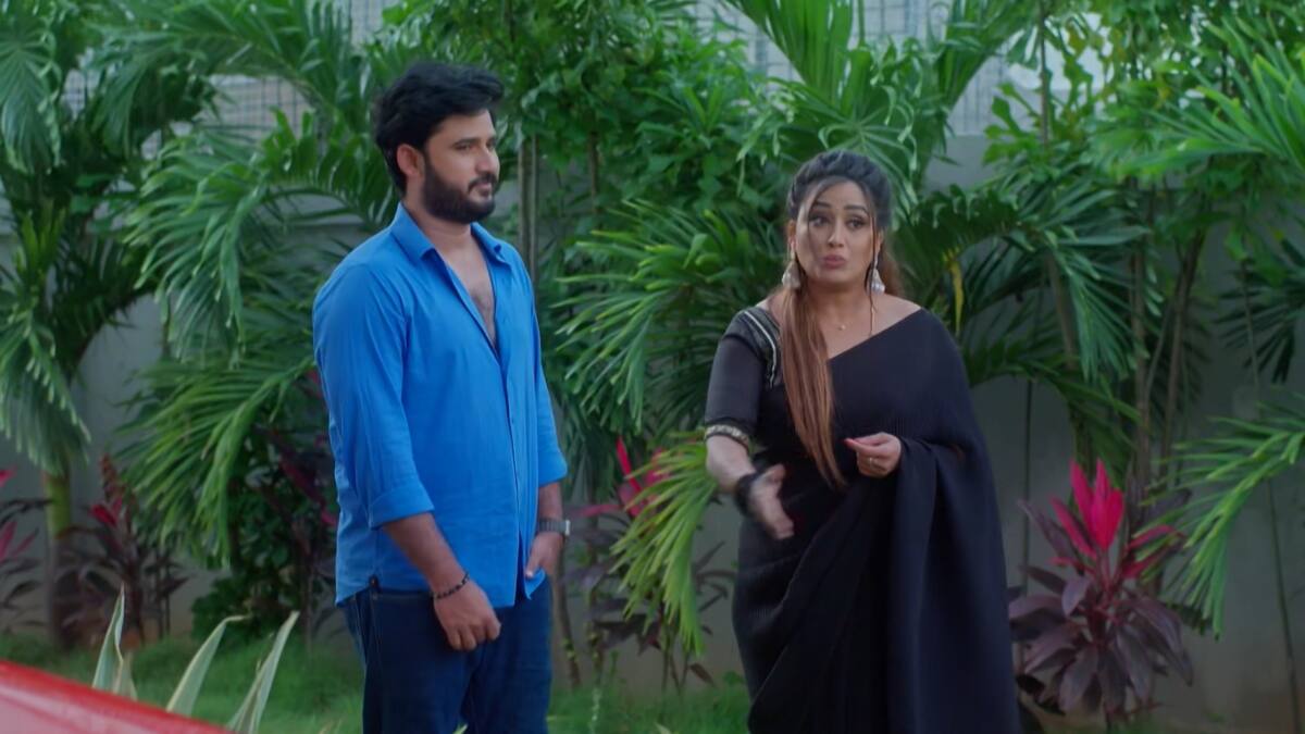 Nuvvunte Naa Jathaga Serial Today September 1st: నువ్వుంటే నా జతగా సీరియల్: దేవా కోసం పిచ్చెక్కిపోతున్న మిథున.. ఆదిత్య ఎంట్రీతో కొత్త ట్విస్ట్! దేవా తండ్రితో ఏం చెప్పాడు?