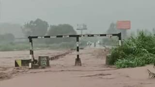 Chandigarh News: ਚੰਡੀਗੜ੍ਹ 'ਚ ਤੇਜ਼ ਮੀਂਹ, ਸੁਖਨਾ ਦੇ ਹੜ੍ਹ ਗੇਟ ਖੋਲ੍ਹੇ ਗਏ: ਕਈ ਇਲਾਕਿਆਂ 'ਚ ਭਰਿਆ ਪਾਣੀ, ਸੜਕਾਂ ਬੰਦ; ਖਾਲੀ ਕਰਵਾਈਆਂ ਗਈਆਂ ਕਲੋਨੀਆਂ...