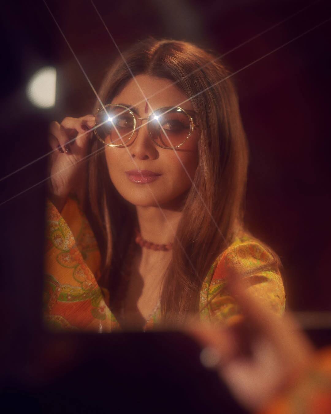 In her latest post, the actress has recreated veteran actress Zeenat Aman's iconic 'Hare Krishna Har Ram' look. Now these pictures are becoming increasingly viral on social media and users are also fiercely showering likes and comments on it.