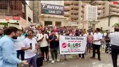 गौड़ सिटी-1 सोसाइटी में बायर्स का हंगामा, फ्लैट रजिस्ट्री में 3 साल की देरी पर बिल्डर और प्राधिकरण को घेरा