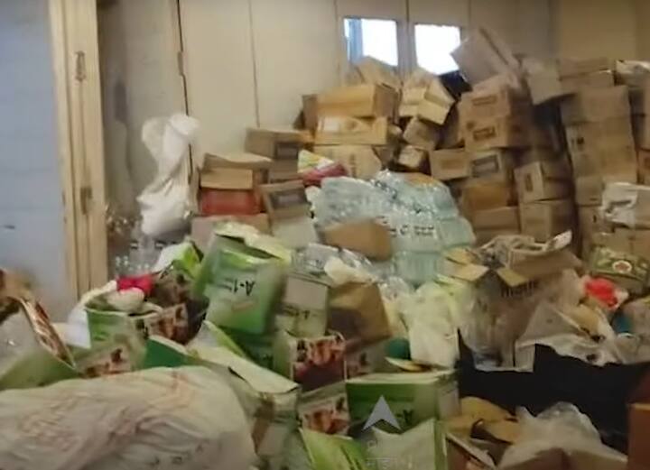 त्यामुळे दक्षिण मुंबईचा परिसर मराठा आंदोलकांनी भरून गेला आहे. त्यामुळे छत्रपती शिवाजी महाराज टर्मिनसकडे जाणारे सर्व मार्ग बंद करण्यात आले आहेत.