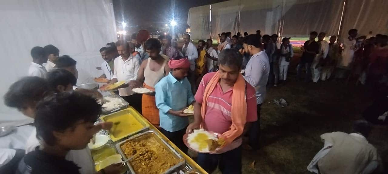 पटना आए कांग्रेस कार्यकर्ताओं को डिनर में मिला पुलाव-मुर्गा, दाल और सब्जी, सुबह में छोला-पूड़ी से होगी यात्रा की शुरुआत