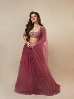Grace Meets Glam: Avneet Kaur Stuns In Festive Mauve Lehenga; See PICS