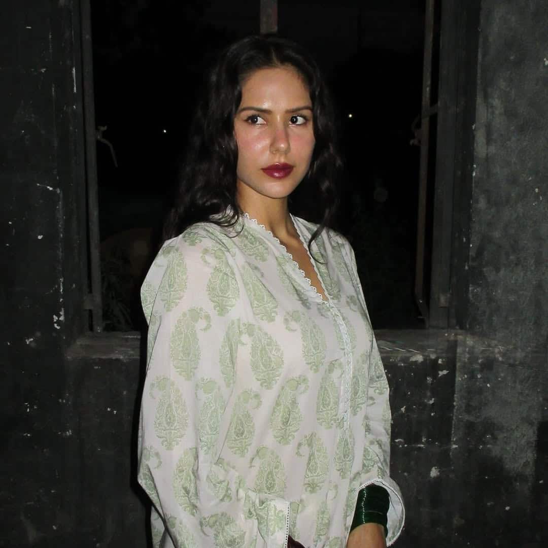 In this look too, Sonam Bala is looking beautiful. These photos also liked a lot of likes and comments.