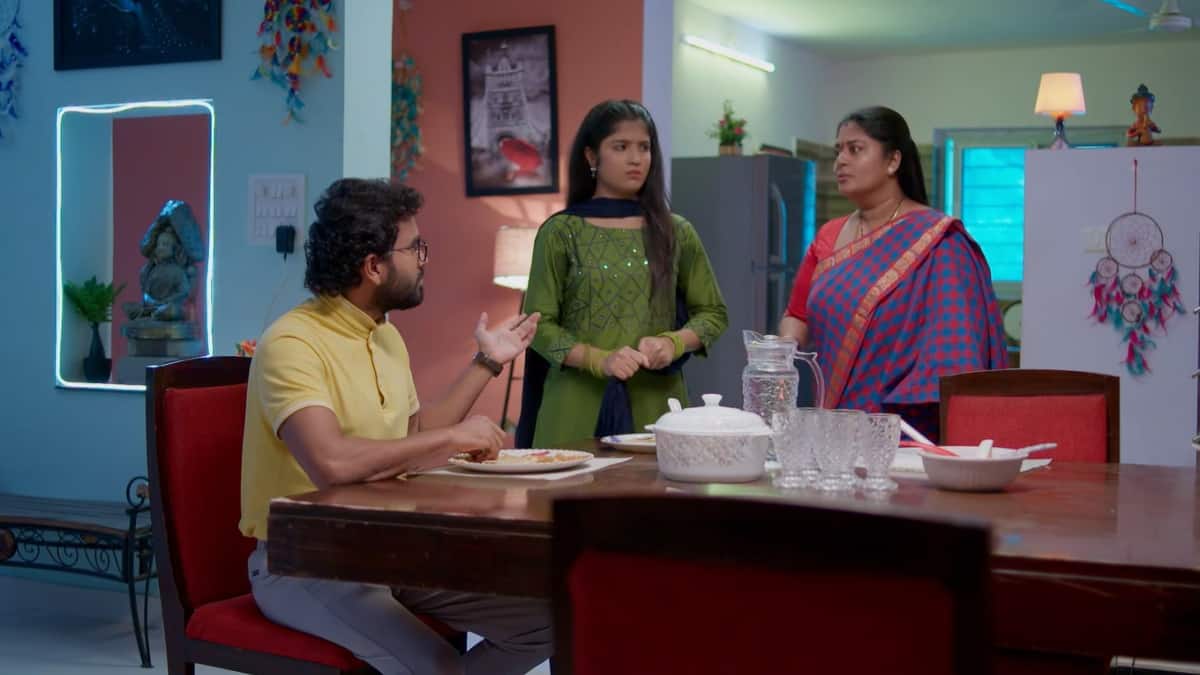 Nindu Manasulu Serial Today September 1st: నిండు మనసులు సీరియల్: కాబోయే వదినని నానా తిట్లు తిట్టిన సాహితి.. చెల్లి, ప్రేరణల మధ్య ఇరుక్కున్న సిద్ధూ!