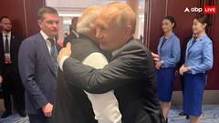 पीएम मोदी का हाथ थामे रहे पुतिन, जिनपिंग भी बगल में खड़े हंसते रहे, SCO की तिकड़ी ने ट्रंप को दिया 440 वोल्ट का झटका