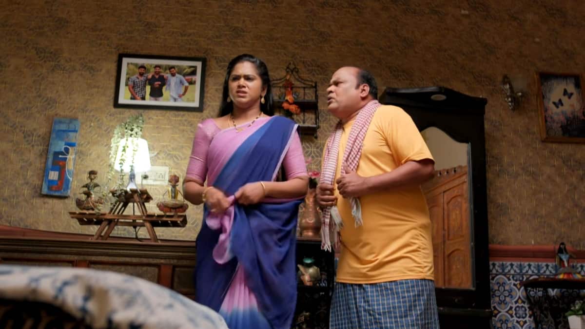 Illu Illalu Pillalu Serial Today September 1st: ఇల్లు ఇల్లాలు పిల్లలు: ధీరజ్‌ మౌనం: తనలో తాను నలిగిపోతున్న ప్రేమ! వల్లీ బీపీ పెంచేసిన ఇడ్లీ బాబాయ్!