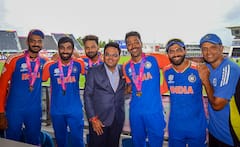 IPL 2026: সঞ্জু স্যামসন, রিয়ান পরাগের জন্যই চাকরি হারালেন রাহুল দ্রাবিড়?