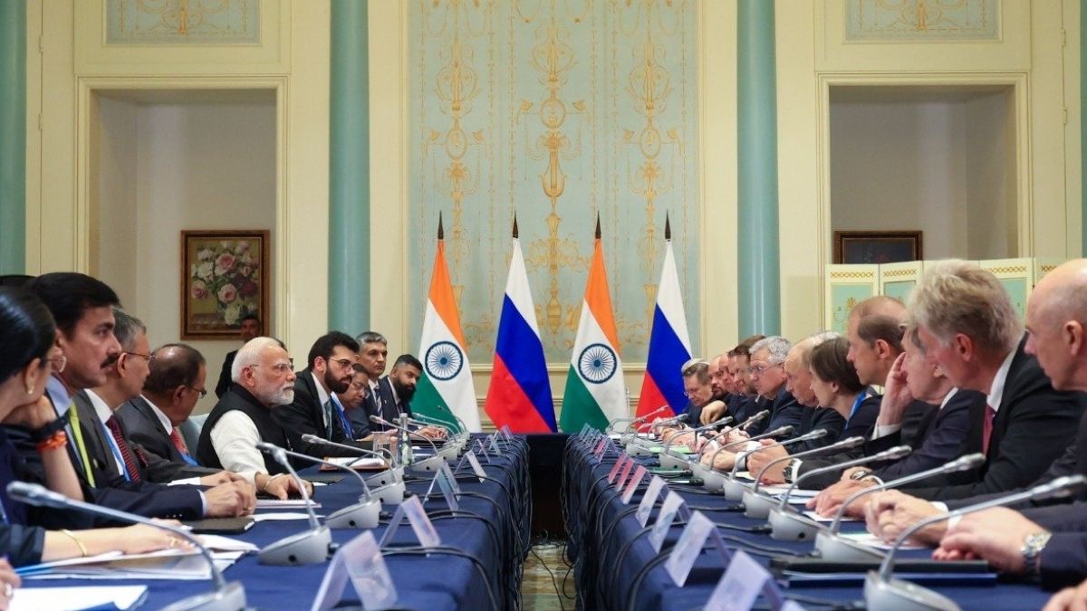 Putin hugged, tuning and Shahbaz was seen with Jinping ... 10 big things about PM Modi's visit to China   