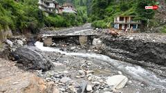 मंडी में रात को हुई लैंडस्लाइड, पत्थर की गड़गड़ाहट से लोगों में दहशत, अब कैसी है स्थिति?